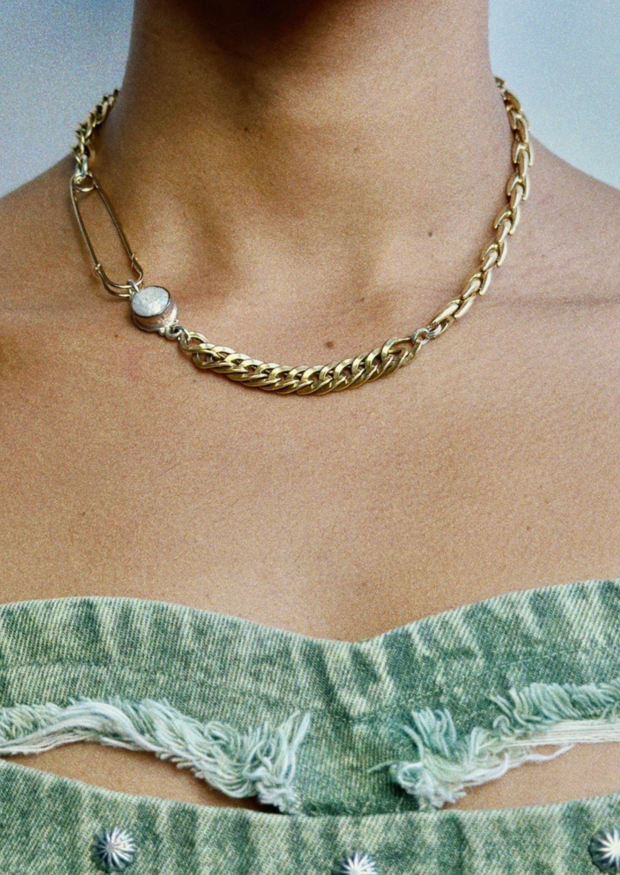 Collier unique - plaqué or laminé 20 microns, nacre blanche