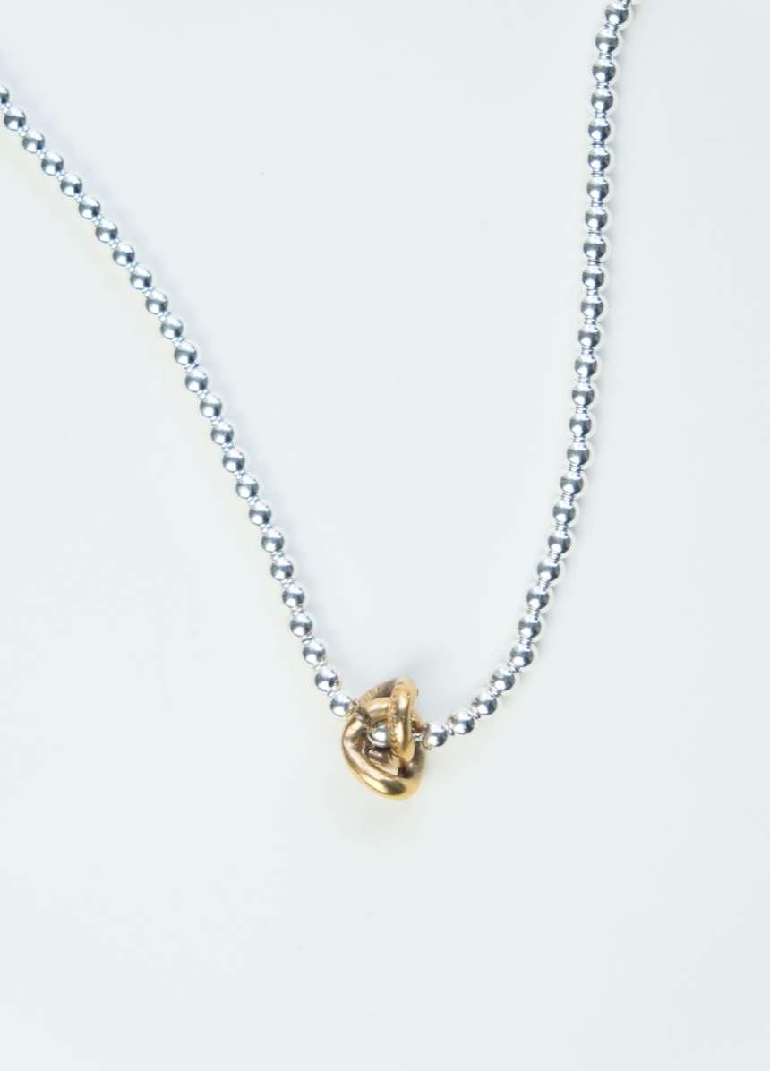 Le collier noeud boules - permanent