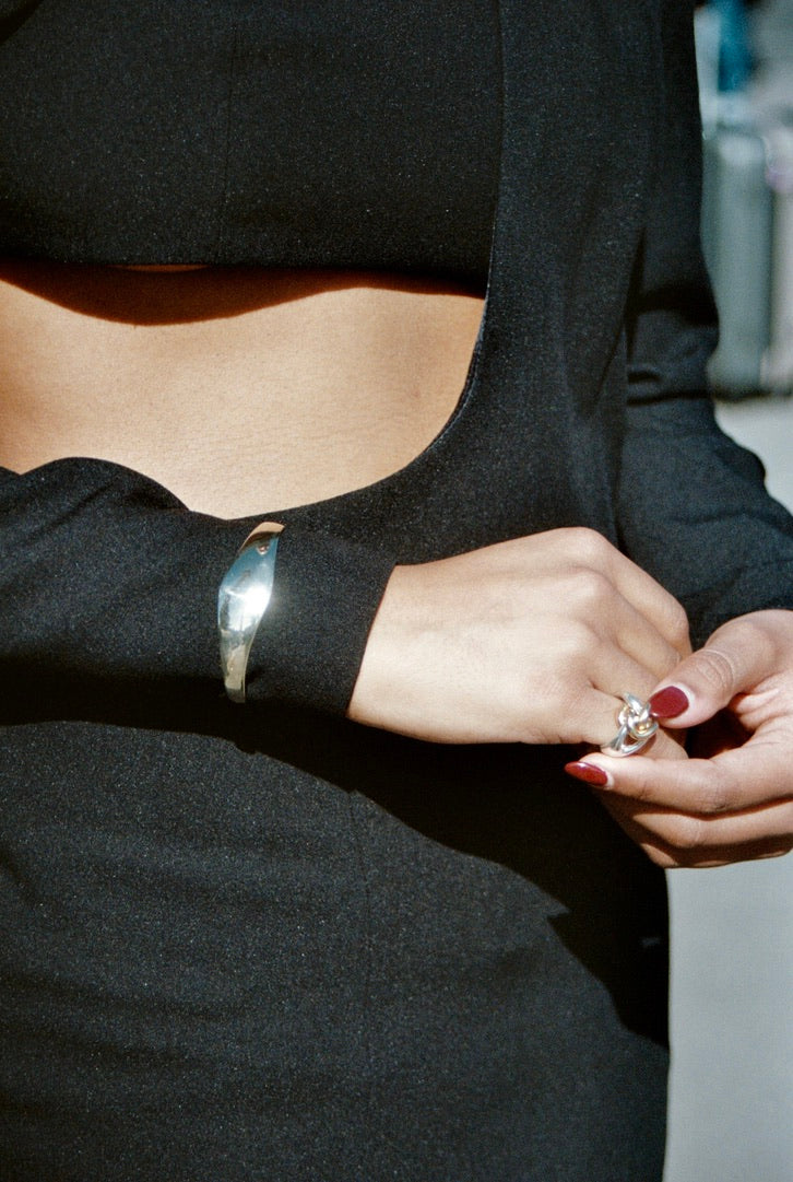 The blue signet ring - permanent