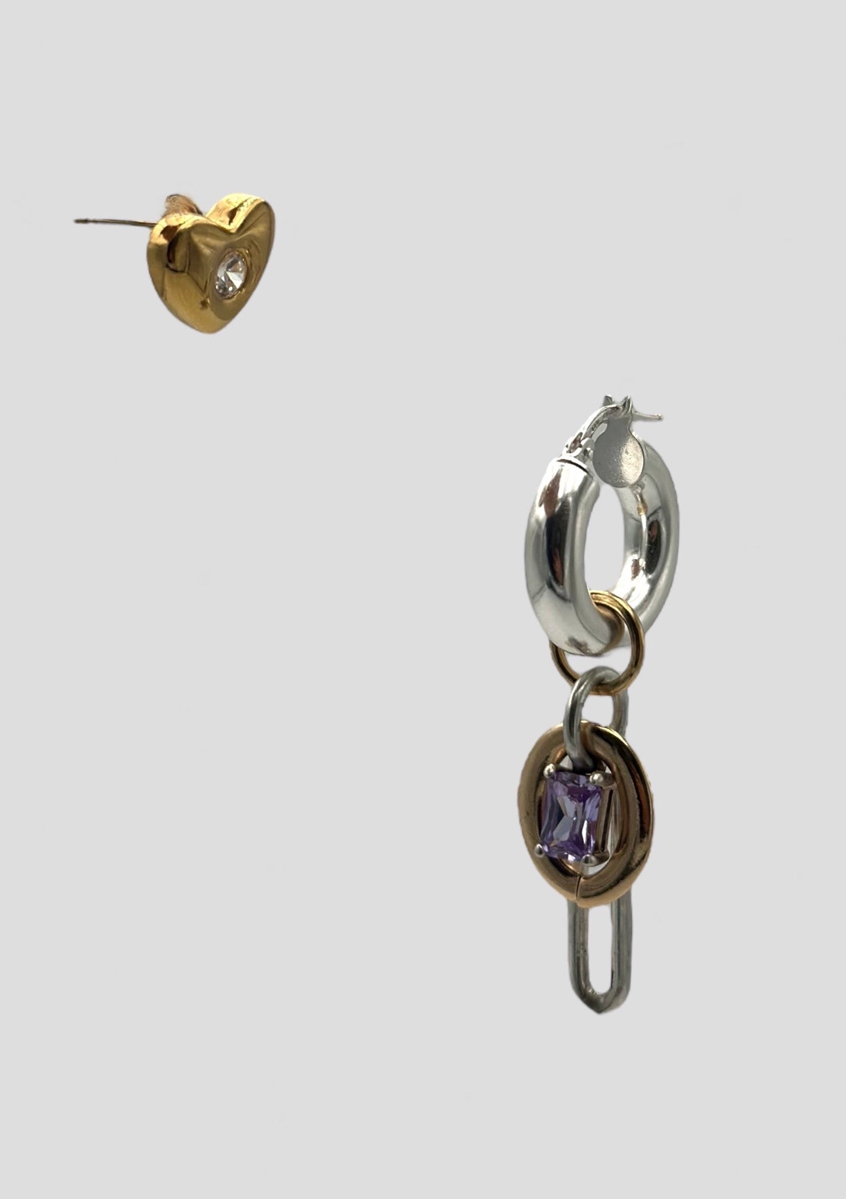 Boucles d'oreilles asymétriques - argent, plaqué or et cristaux