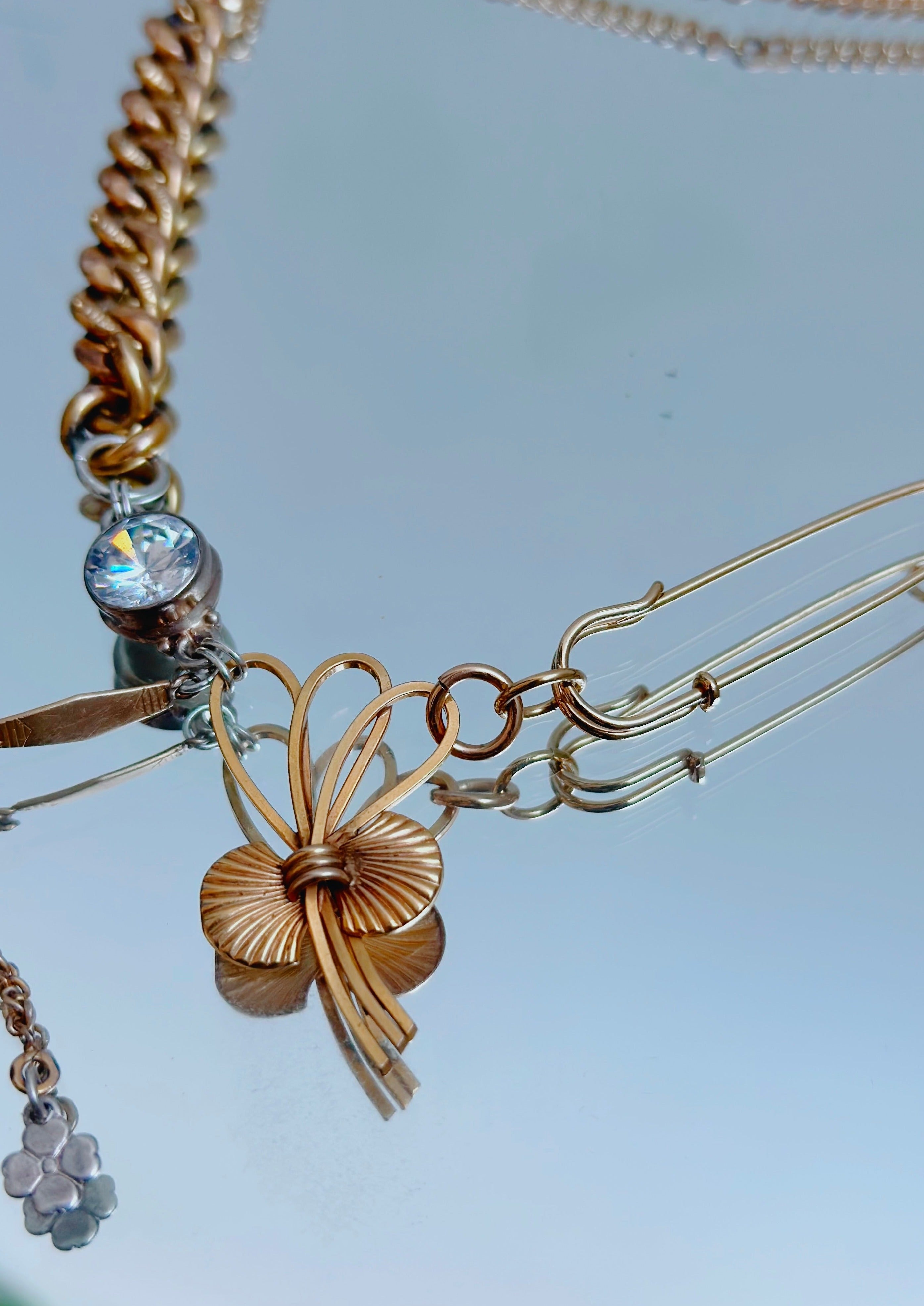 Collier - plaqué or ancien & cristal blanc