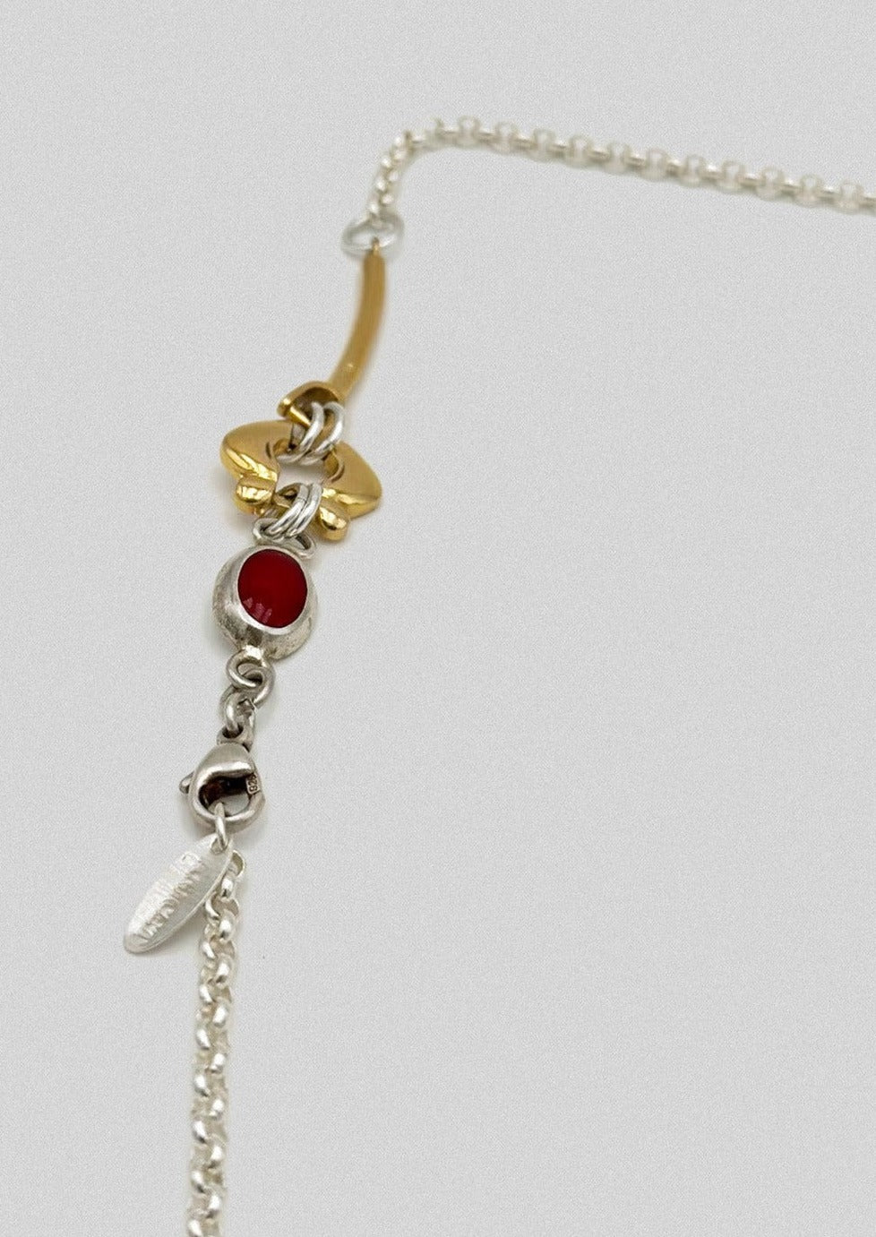 Collier unique - chaine en argent, éléments plaqués or ancien et jaspe rouge