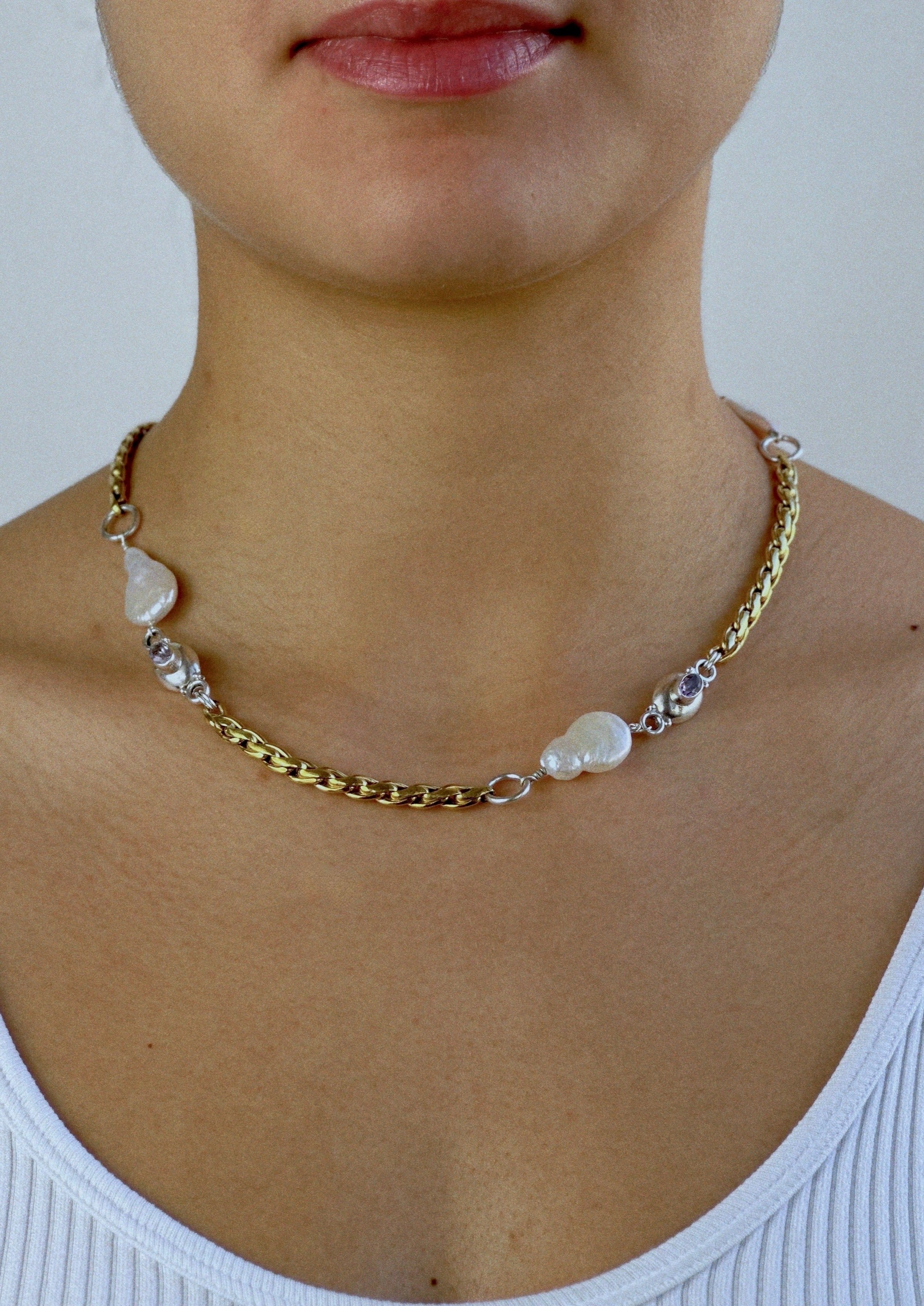 Collier unique - plaqué or ancien, améthyste, argent massif, perles baroques
