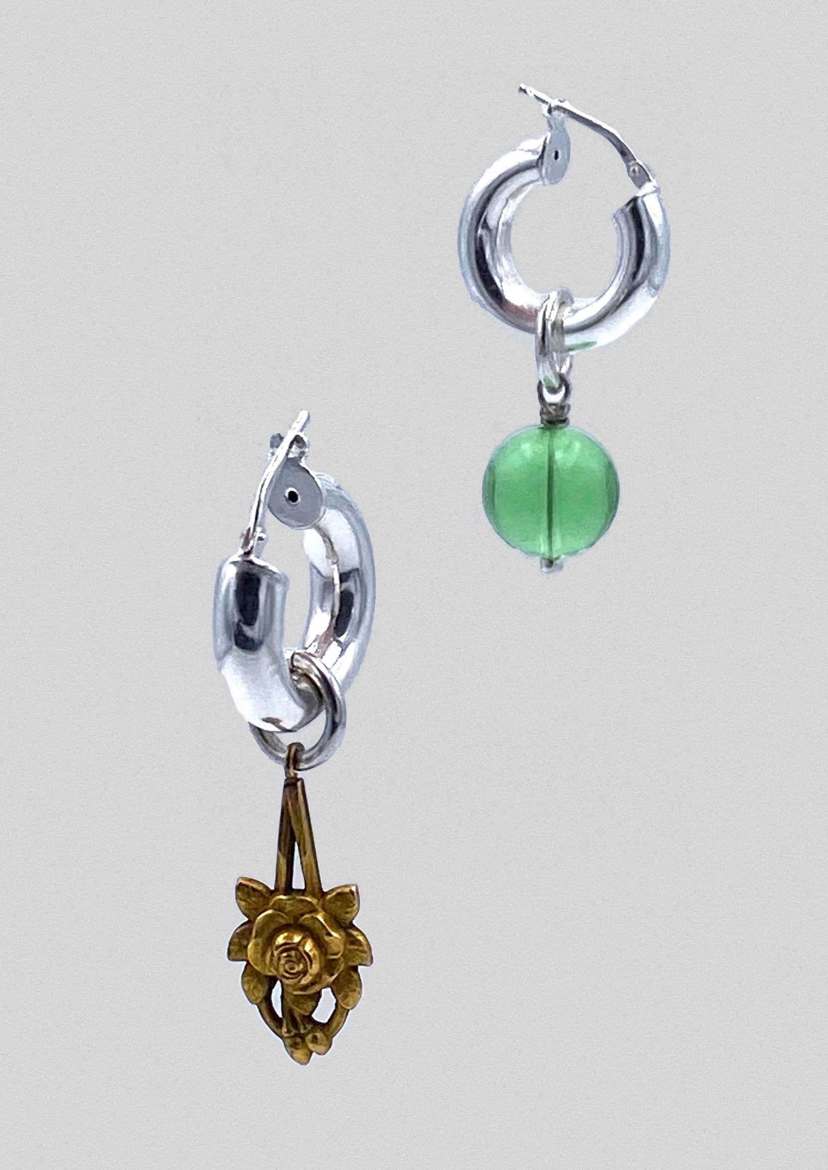 Boucle d'oreille - créole argent et perle de verre verte