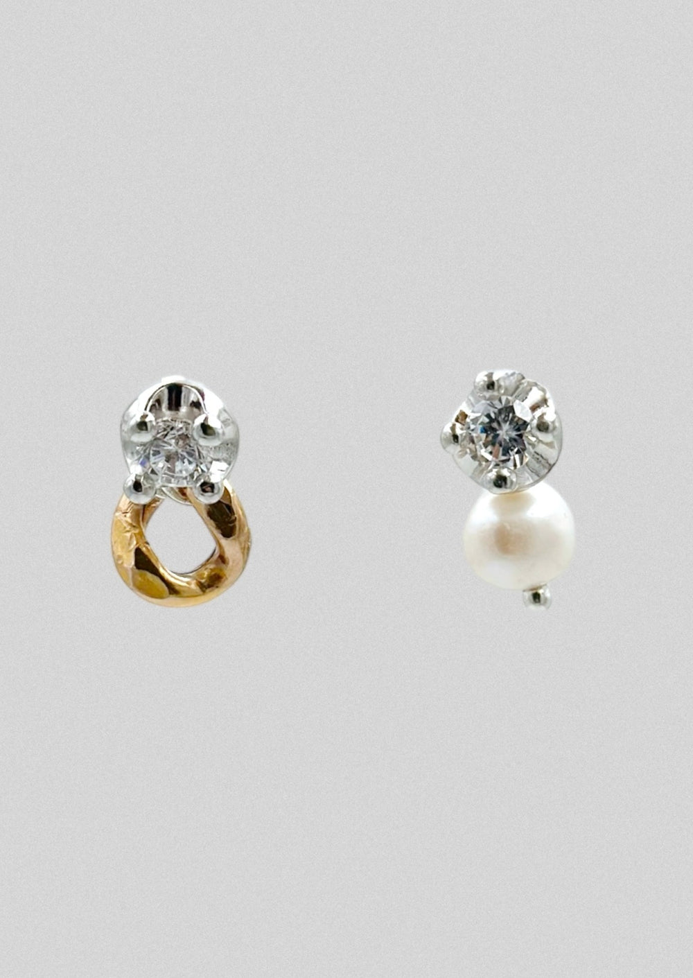 Earrings - 925 Sterling Silver &amp; White Crystal Stud Earrings