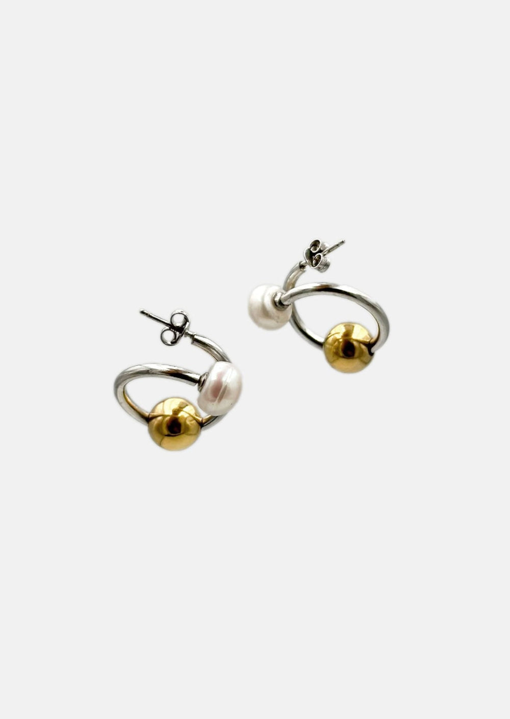 Earring - 925 sterling silver spirals, 24 carat gold pearl and freshwater pearl