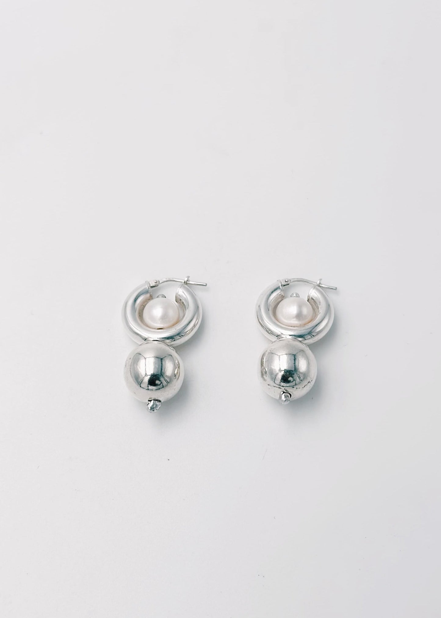 Earring - "The Pendulum" - 925 Silver, White Crystals - Permanent